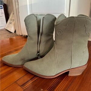 Altar'd State Sage Ankle Booties